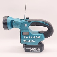 Makita BMR050 18V Cordless Site Radio Worklight with 3.0Ah Battery