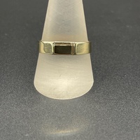 Mens 9ct Yellow Gold Signet Ring