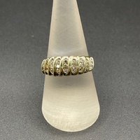 Ladies 9ct Yellow Gold Natural Diamond Ring