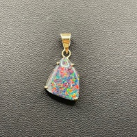Ladies 9ct Yellow Gold Opal Stone Pendant