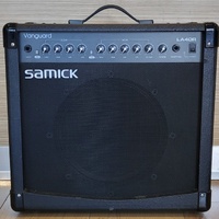 Samick Vanguard LA40R Guitar Amp with Built-In Overdrive Combo Amp