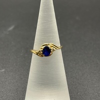 Ladies 9ct Yellow Gold Blue Gemstone & Diamond Ring