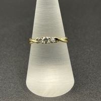 Ladies 9ct Yellow Gold Natural Diamond Ring