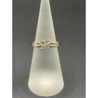 Ladies 18ct Yellow Gold Natural Diamond Cluster Ring