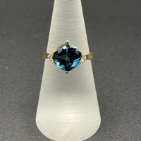 Ladies 14ct Yellow Gold Blue Gemstone Ring