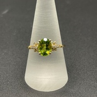 Ladies 10ct Yellow Gold Green Gemstone & Diamond Ring