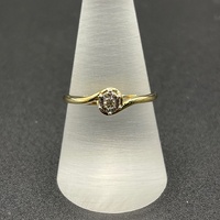 Ladies 9ct Yellow Gold Natural Diamond Ring