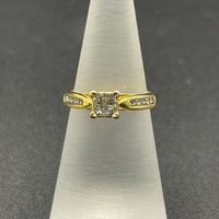 Ladies 18ct Yellow Gold Natural Diamond Ring