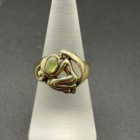 Ladies 9ct Yellow Gold Green Gemstone Ring