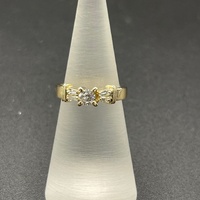 Ladies 14ct Yellow Gold Natural Diamond Ring