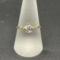 Ladies 9ct Yellow Gold Cubic Zirconia Ring