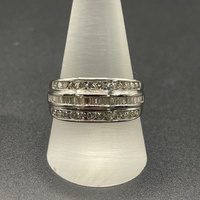 Ladies 18ct White Gold Multi Diamond Row Ring
