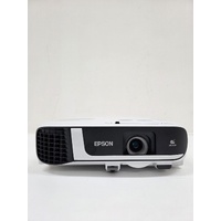 Epson EB-FH52 Full HD Projector HDMI AV with Remote Low Lamp Hours
