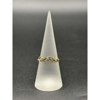 Ladies 9ct Yellow Gold Vine Pattern Diamond Ring