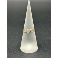 Ladies 9ct Yellow Gold Cubic Zirconia Ring
