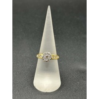 Ladies 18ct Yellow Gold Diamond Cluster Flower Ring