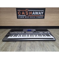 Yamaha PSR-S670 61 Key Arranger Workstation Keyboard 416 Voices 230 Styles