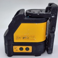 DeWALT DW088CG Green 2 Line Laser Level Self Levelling Cross Line