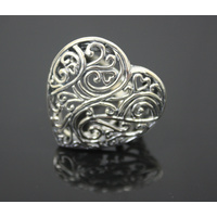 Shiny Heart Shaped Ajoure Sterling Silver Designer Ring 11.6 Grams