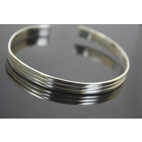 Elegant Simple Lined Sterling Silver Open Bangle Bracelet 9.5 Grams