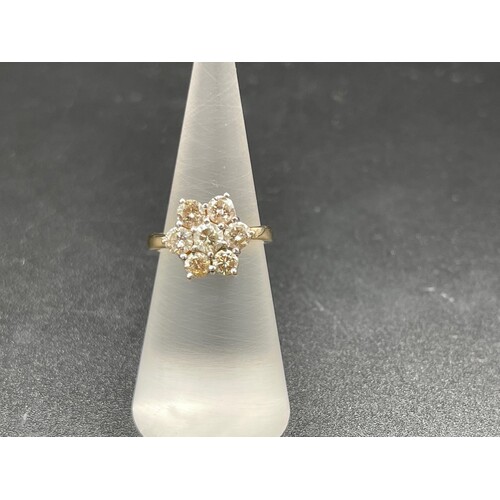 Ladies 18ct Yellow Gold Diamond Flower Ring (Pre-Owned)