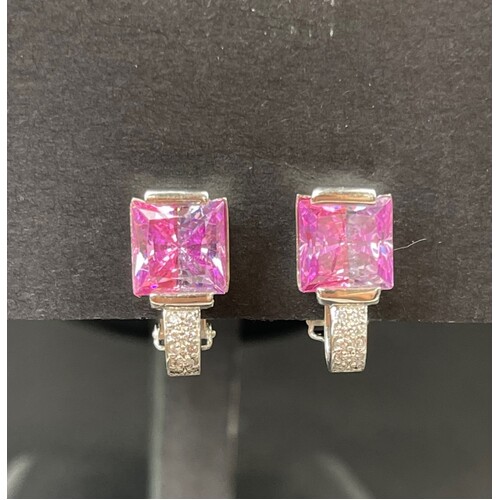 Ladies 9ct White Gold Clip On Earrings Elegant Comfortable Fine Jewellery