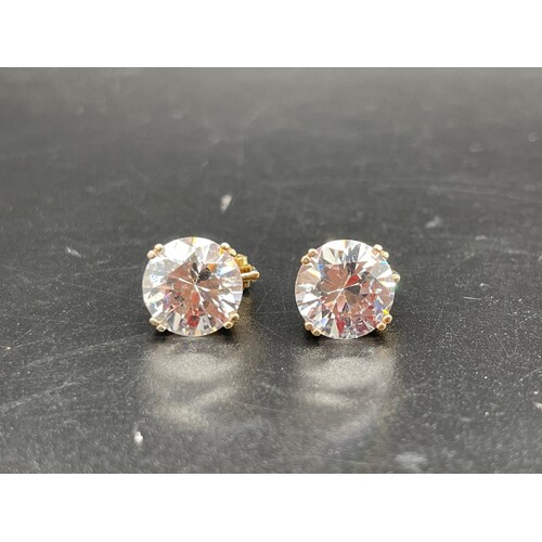 Unisex 9ct Yellow Gold CZ Clip On Stud Earrings (Pre-Owned)