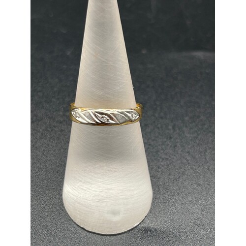 Ladies 18ct Yellow & White Gold Ring (Pre-Owned)