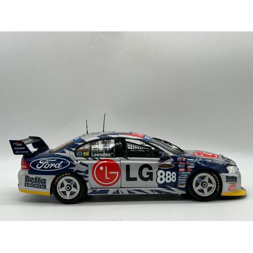 Craig Lowndes 2005 Shanghai International Circuit Ford BA Falcon 1:18 Scale Car