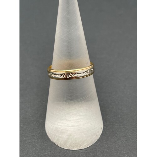 Ladies 18ct Two Tone Gold Ring (Pre-Owned)