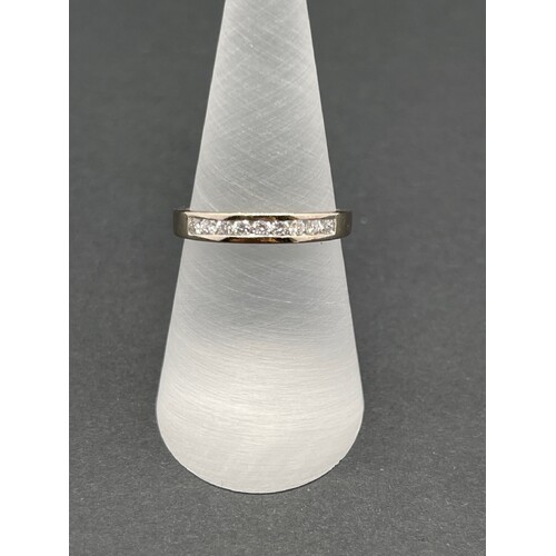 Ladies 18ct White Gold Ring (Pre-Owned)