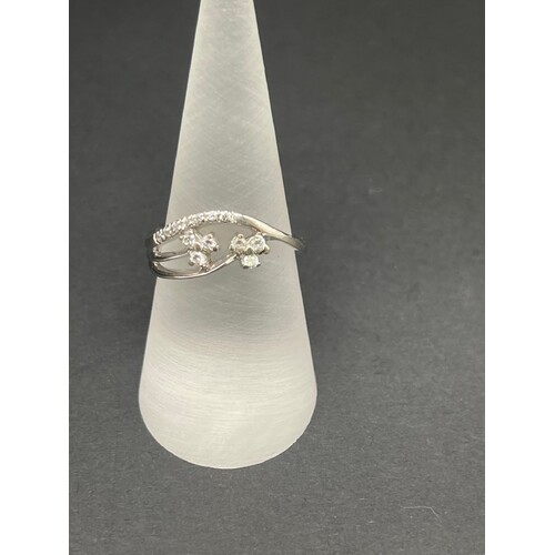 Ladies 18ct White Gold Ring (Pre-Owned)