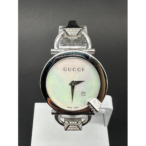 Gucci Swiss Made Chiodo Mother of Pearl Ladies Diamond Watch (Pre-owned)