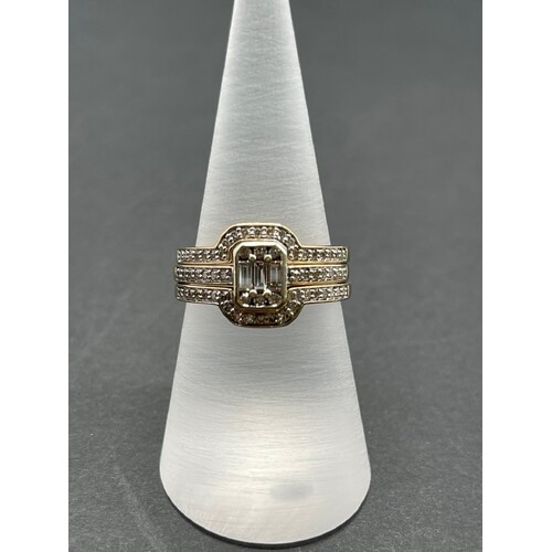 Ladies 9ct Yellow Gold Diamond Ring Set (Pre-Owned
