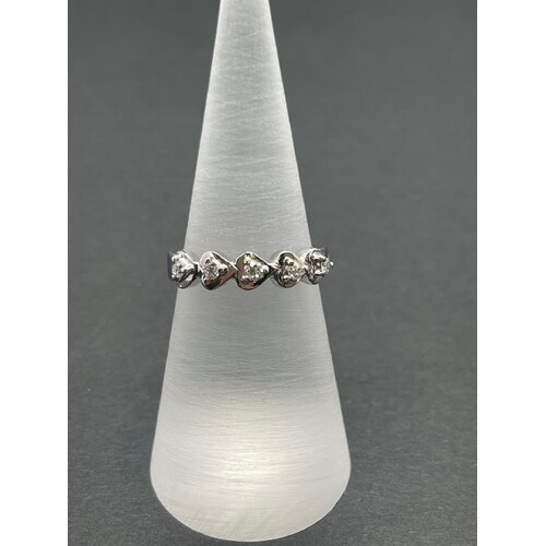 Ladies 14ct White Gold Diamond Ring (Pre-Owned)