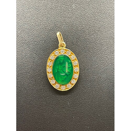 Ladies 14ct Yellow Gold Oval Green Stone Pendant
