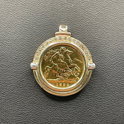Unisex 22ct Yellow Gold Half Sovereign Pendant