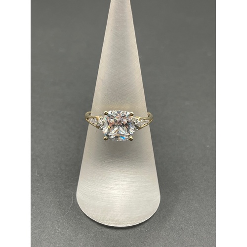 Ladies 9ct Yellow Gold Cubic Zirconia Ring