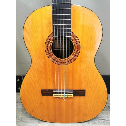 Sada Vintage 1981 Luthier G20 6 String Nylon Classical Guitar with Hard Case
