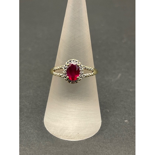 Ladies 9ct Yellow Gold Red Gemstone Ring