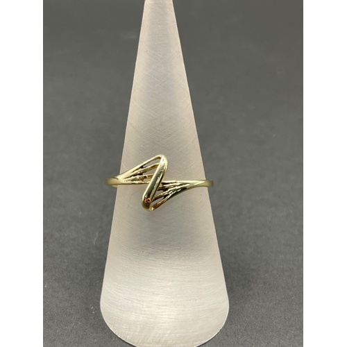 Ladies 9ct Yellow Gold Wave Ring