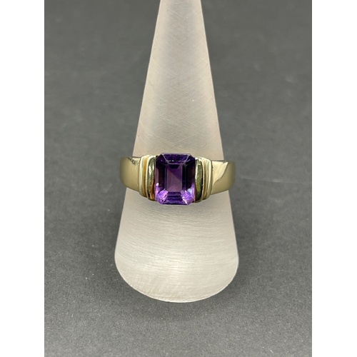 Ladies 9ct Yellow Gold Purple Gemstone Ring