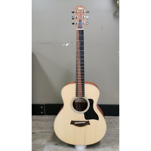 Taylor GS Mini Sapele 6 String Mini Acoustic Guitar Natural with Taylor Case