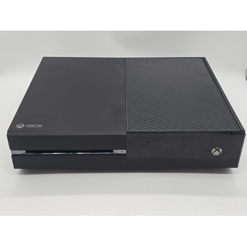 Microsoft Xbox One 500GB Game Console 1540 Black with Controller and Leads