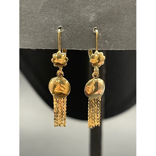Ladies 18ct Yellow Gold Dangle Earrings