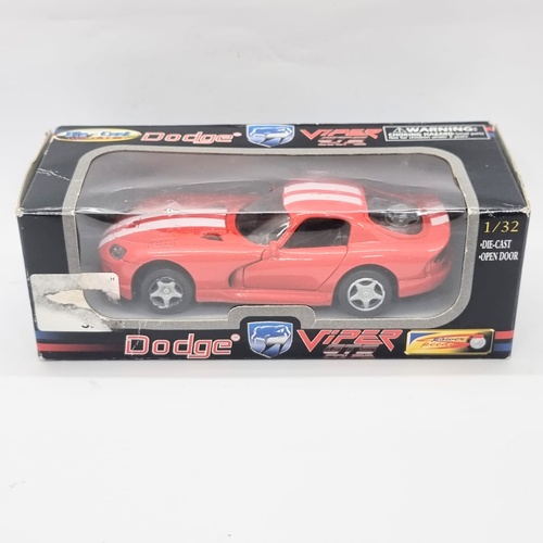Dodge Viper GTS Coupe Red 1:32 Diecast Model Car Collectible Open Door