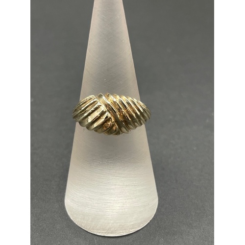 Ladies 9ct Yellow Gold Cross Over Pattern Ring