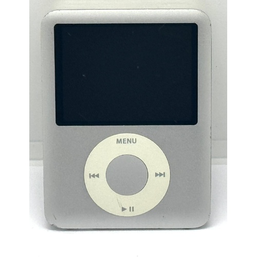 Apple A1236 iPod Nano 4GB 3rd Generation Silver