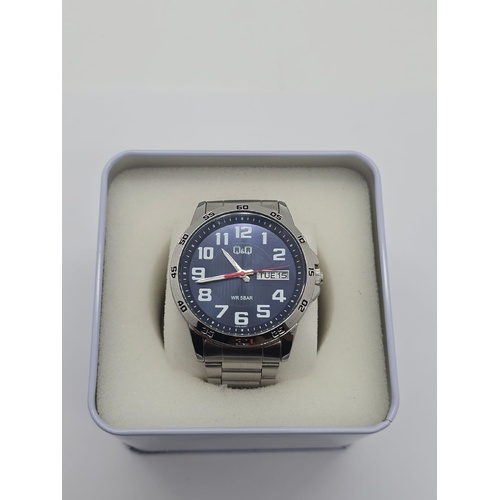 Q&Q Mens Stainless Steel Quartz Analog Watch with Day and Date Display
