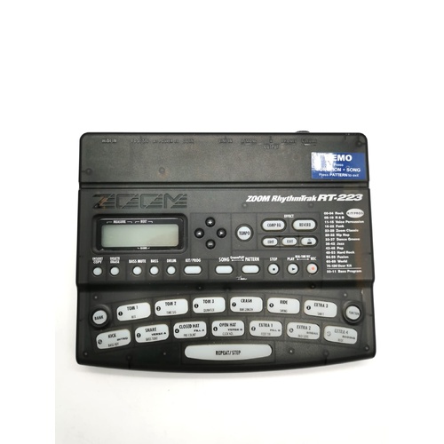 Zoom RhythmTrak RT-223 511 Rhythm Patterns 127 Drum Kits 12 Bass Programs